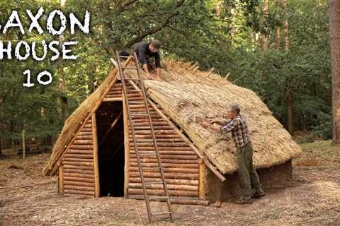 Building a Thatch House with Water Reed: Bushcraft Saxon House (PART 10)
