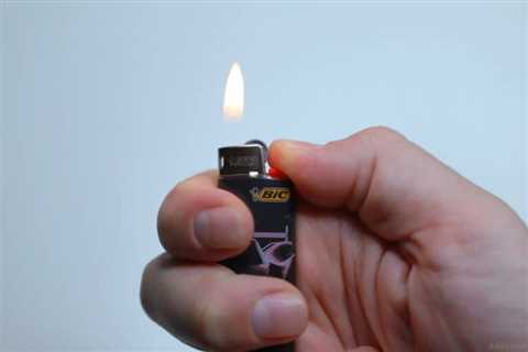 How To Use a Bic Lighter (with Tips and Troubleshooting)