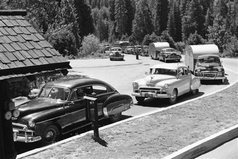 Old Photos Prove Traffic in Yosemite National Park Is Nothing New