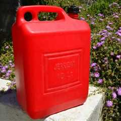 Seven 100% Safe Containers to Hold Your Gas Stockpile